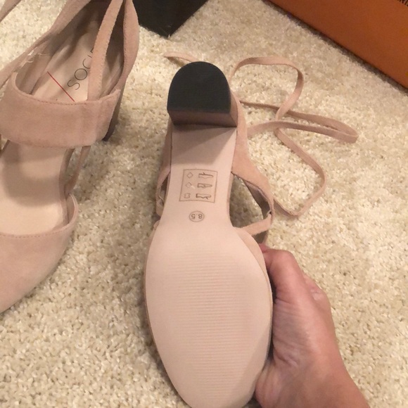 Sole Society brand new nude suede lace up heel! - Picture 2 of 6